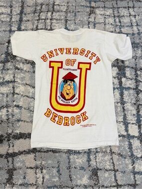 Village Mews VINTAGE UNIVERSITY OF BEDROCK Flinstones - T-SHIRT 1986  - Small